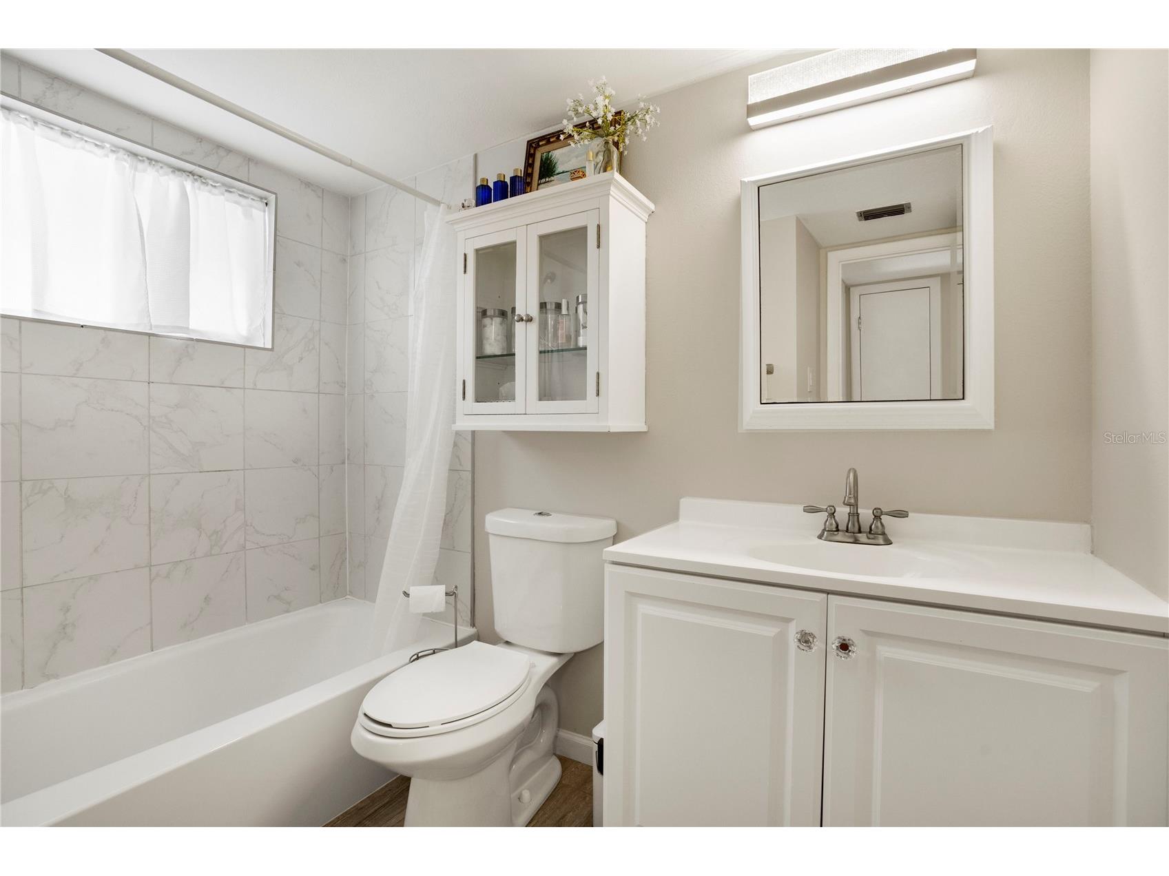 2211 Sunset Drive #E3 Bradenton FL 34207 A4679691 image7