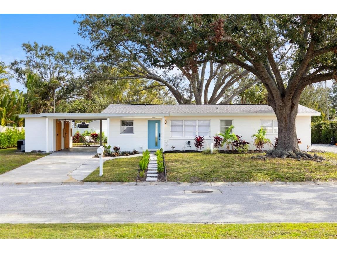 2211 Tuttle Terrace Sarasota FL 34239 A4638800 image1
