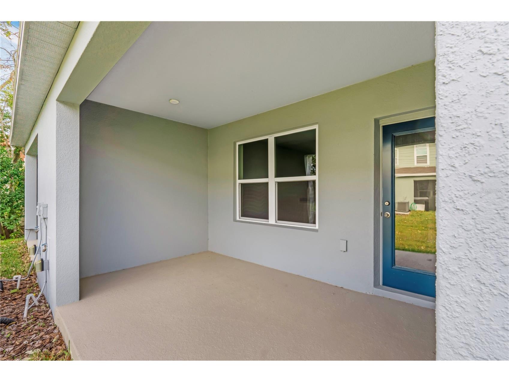 2212 Fluorescent Way South Daytona FL 32119 V4946328 image14
