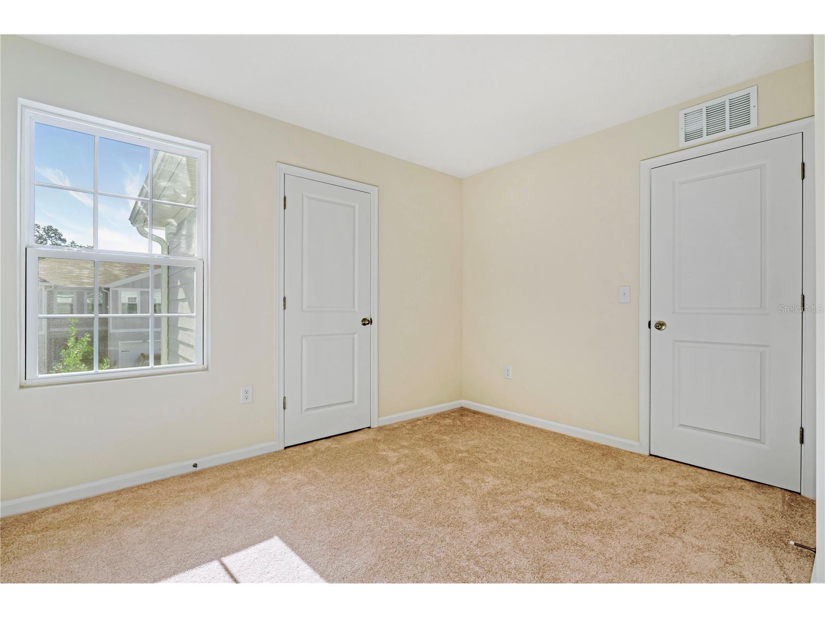 2212 Fluorescent Way South Daytona FL 32119 V4946328 image22