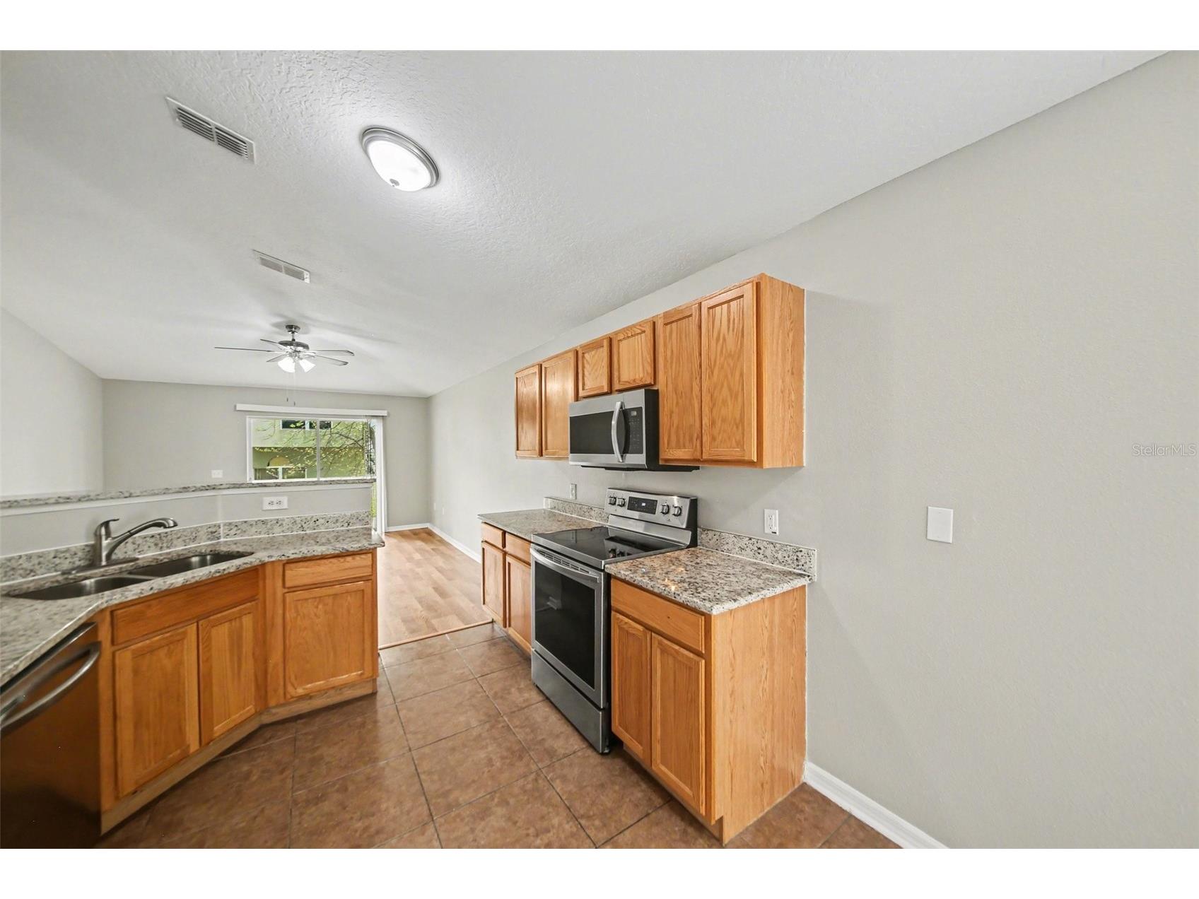2212 Nicollett Way Leesburg FL 34748 O6393096 image11