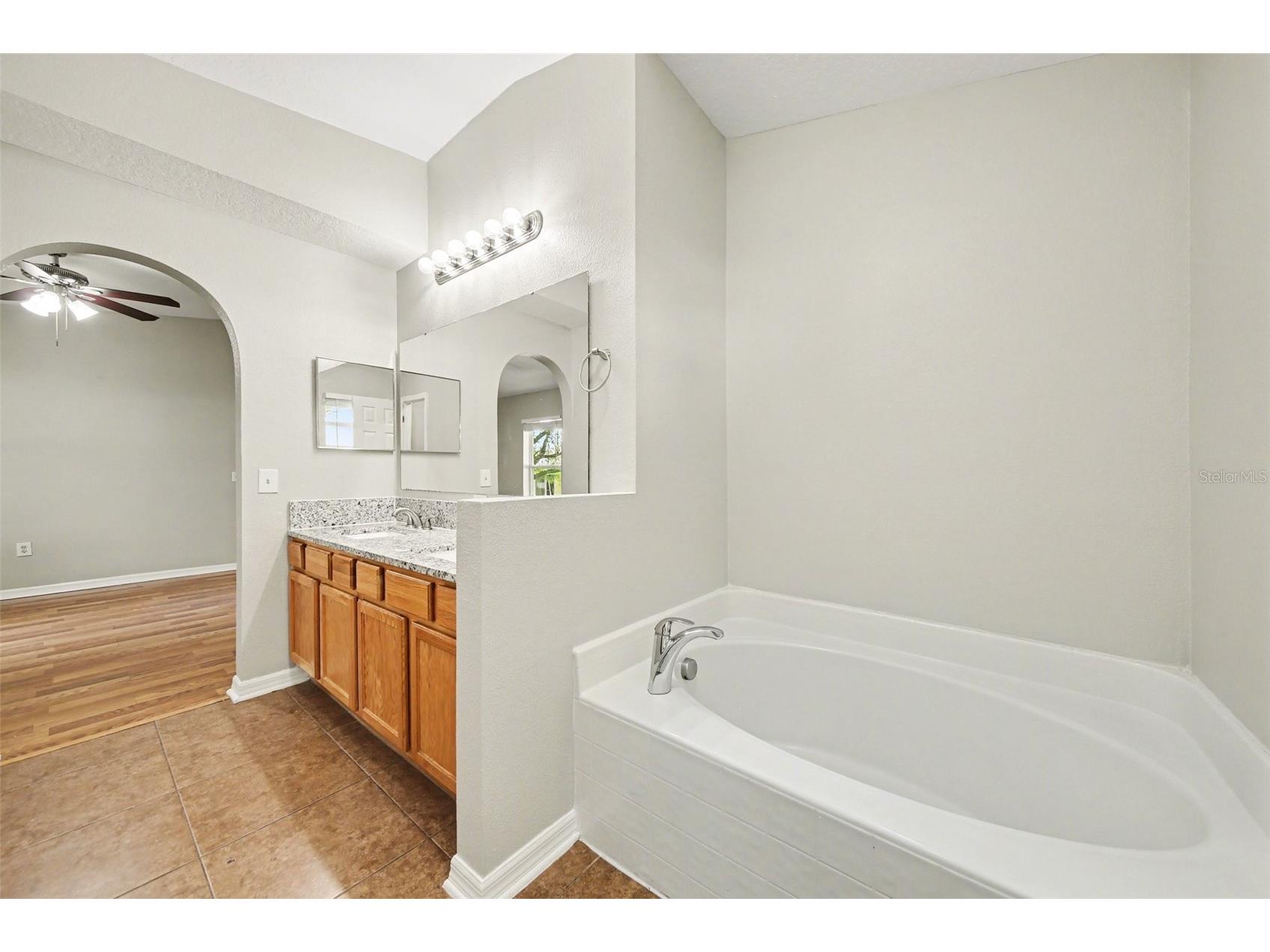 2212 Nicollett Way Leesburg FL 34748 O6393096 image19