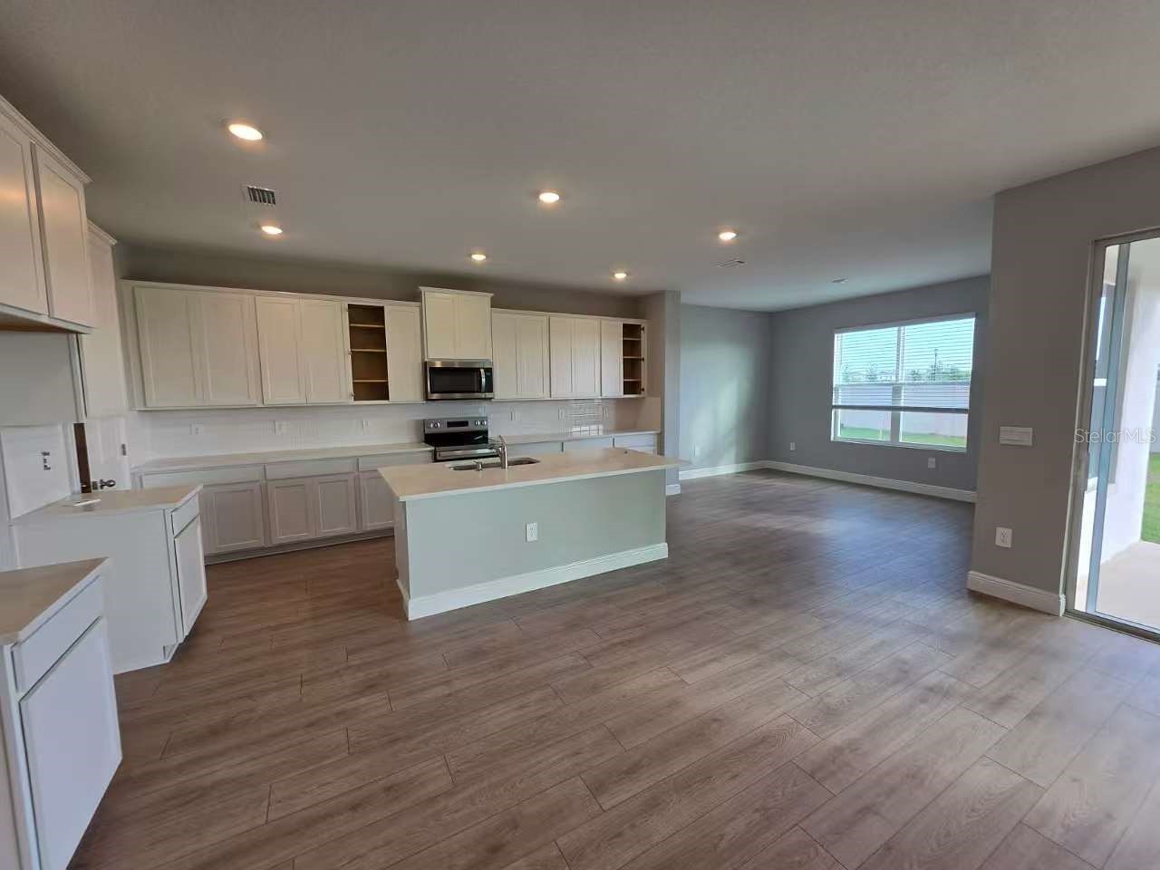 2212 Sienna Spruce Street Wesley Chapel FL 33543 TB8493411 image3