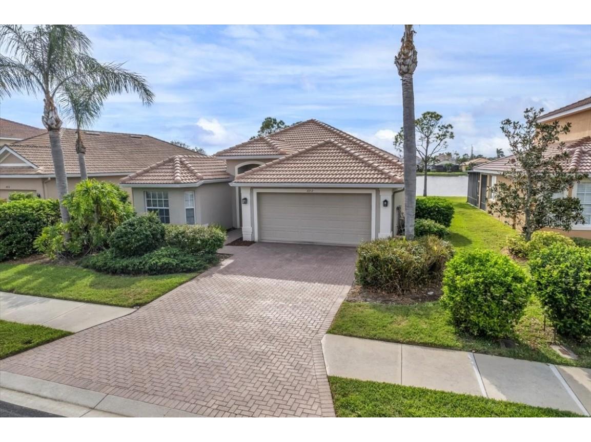 2212 Weaver Bird Lane Venice FL 34292 A4646902 image1