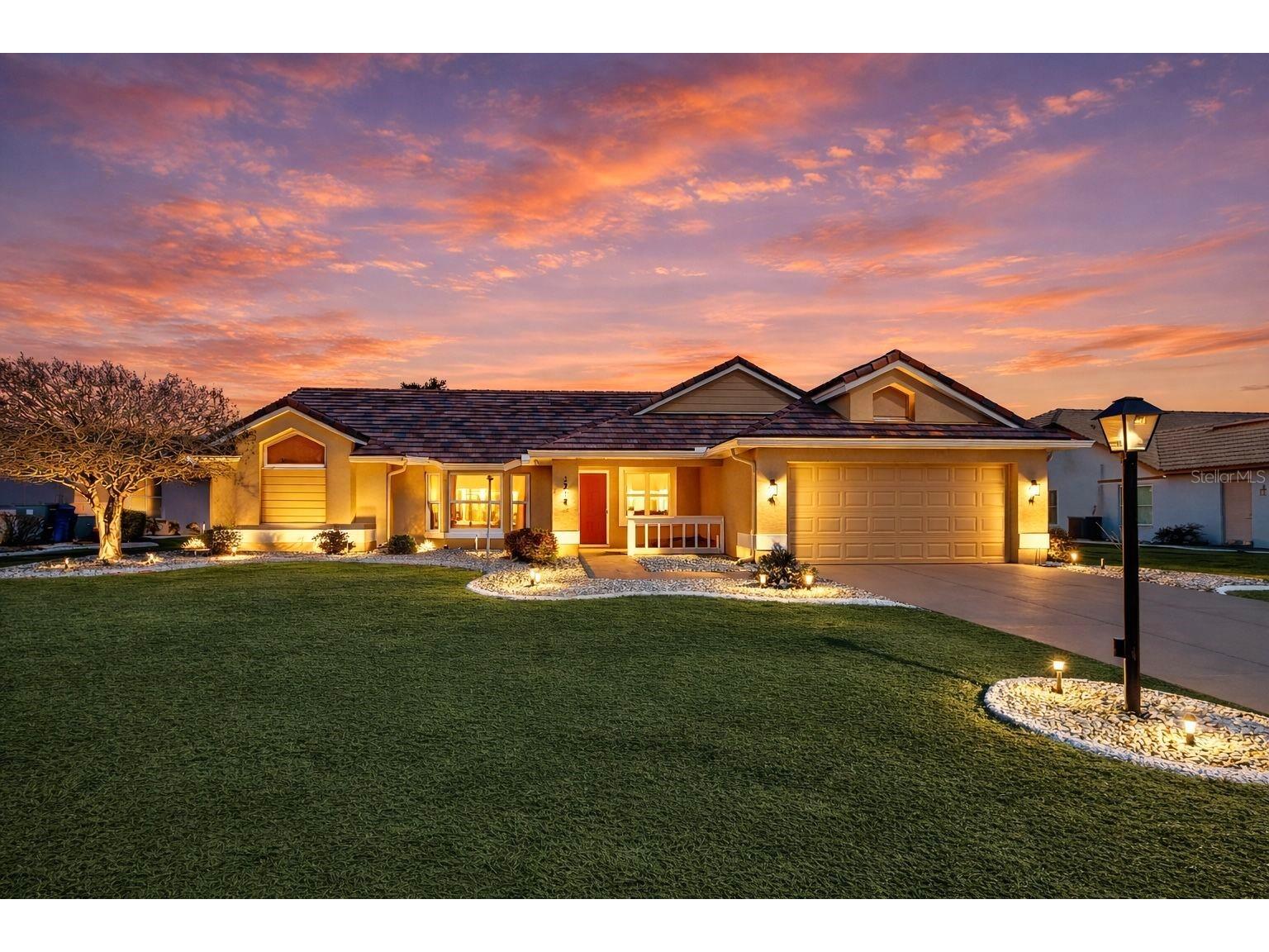 2212 Westminster Manor Lane Sun City Center FL 33573 A4682439 image1
