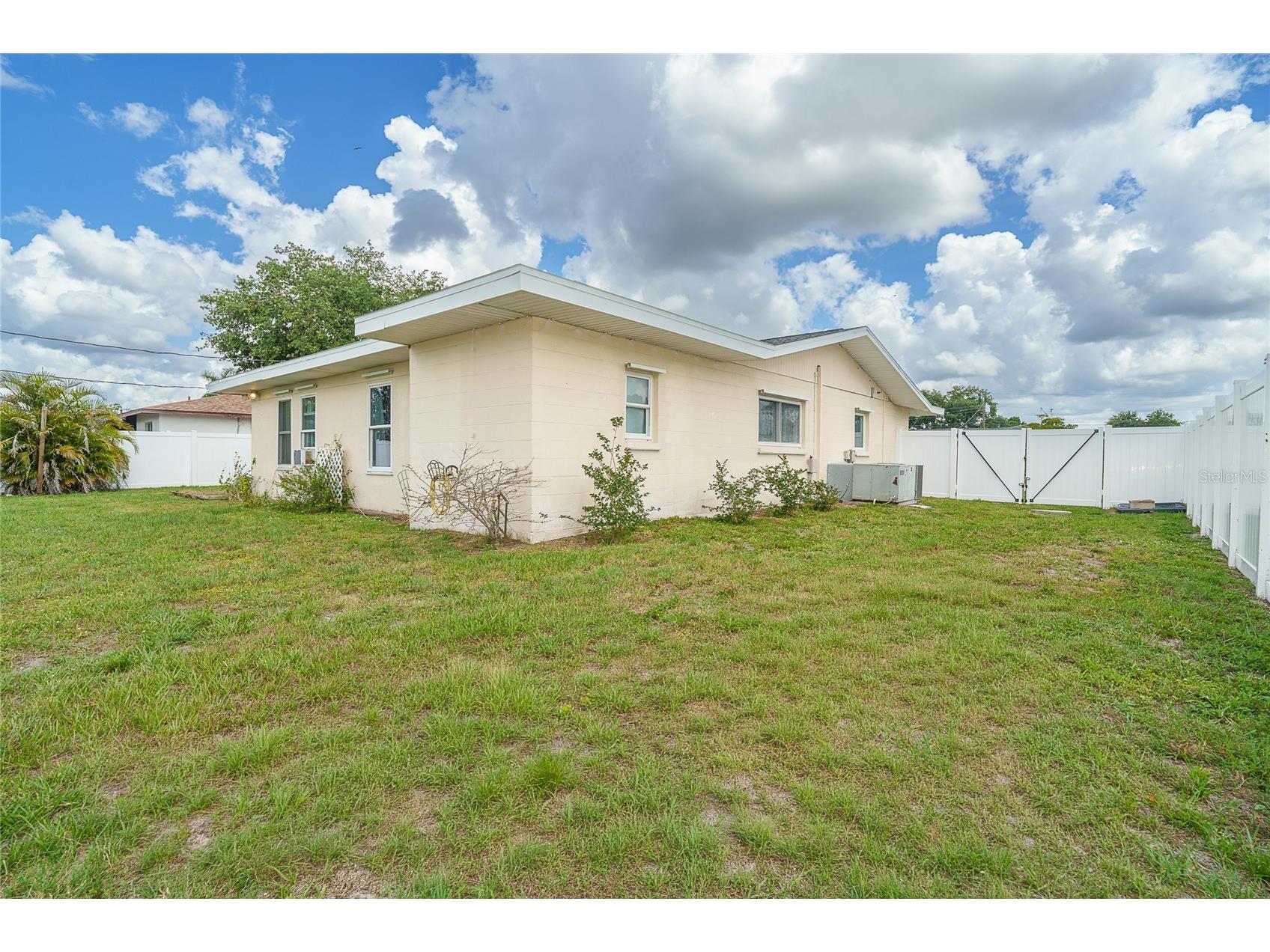 22129 Rochester Avenue Port Charlotte FL 33952 D6147584 image32