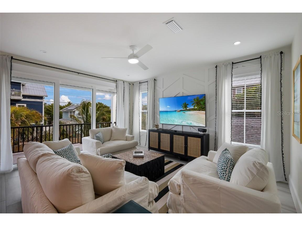 2213 Avenue C Bradenton Beach FL 34217 A4670988 image26