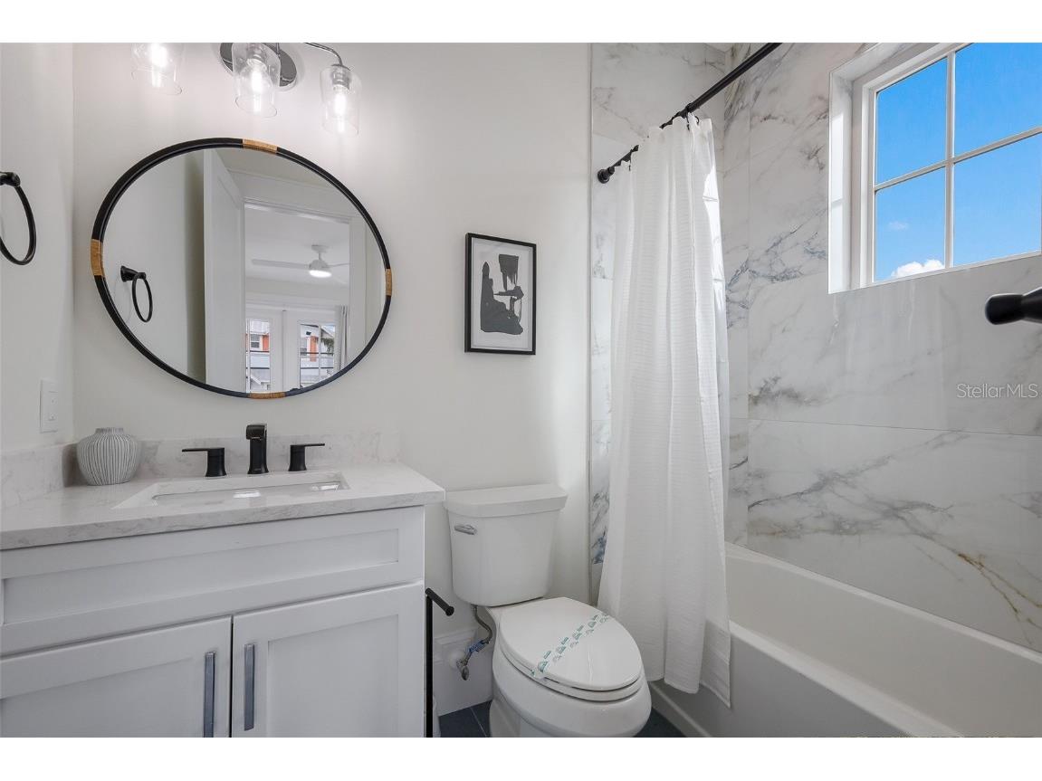 2213 Avenue C Bradenton Beach FL 34217 A4670988 image53