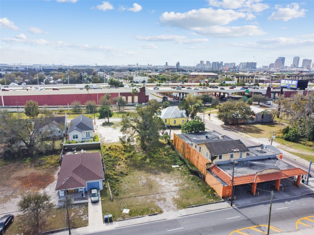 2213 E Columbus Drive Tampa FL 33605 TB8433676 image1