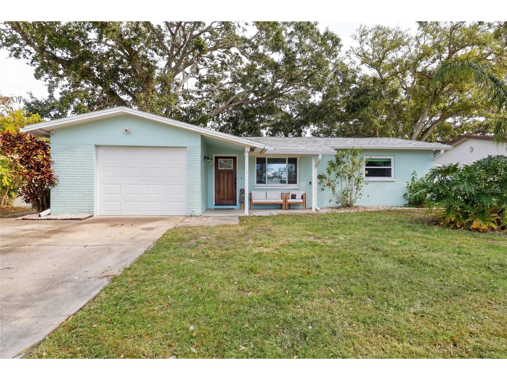 2213 Gladys Street Largo FL 33774 A4681160 image1