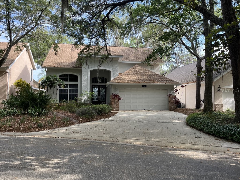 2213 Green Oaks Lane Tampa FL 33612 T3521579 image1