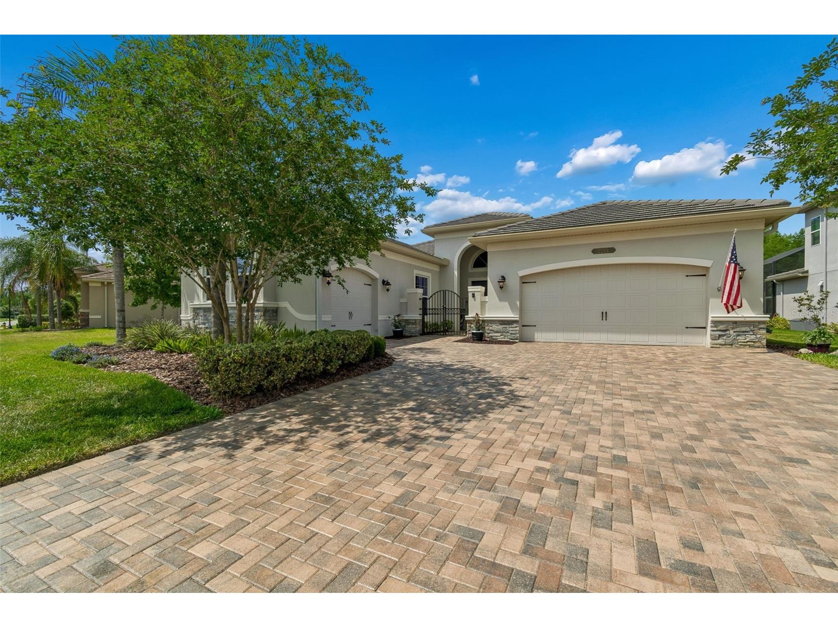 2213 Hollow Forest Court Wesley Chapel FL 33543 TB8508124 image1