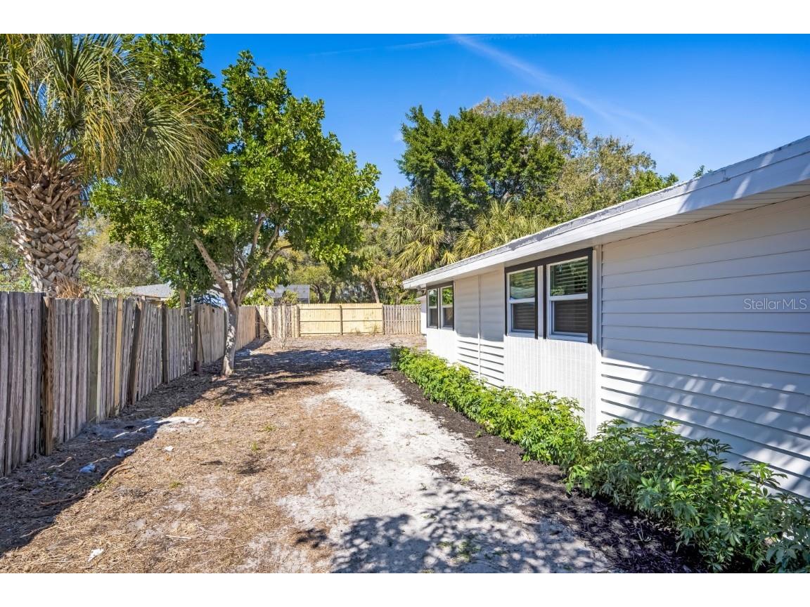 2213 Wason Road #1 Sarasota FL 34231 A4544175 image26