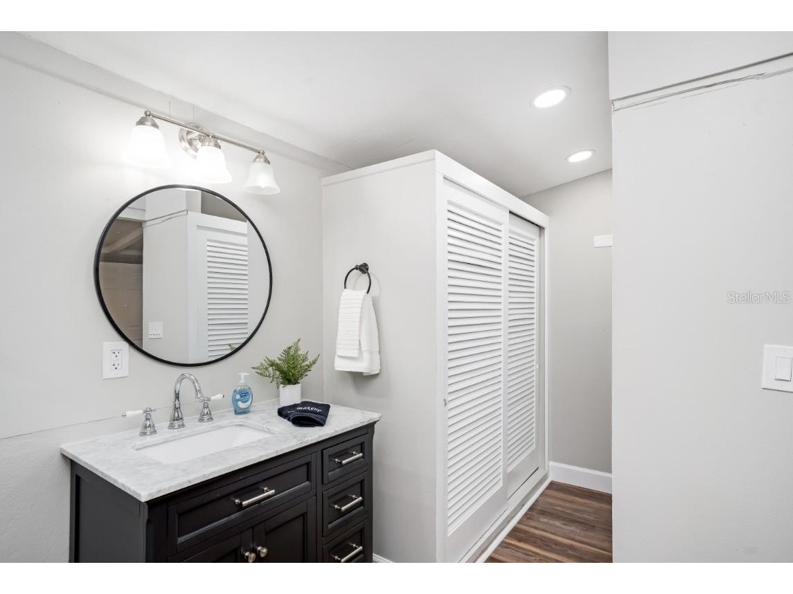 2213 Wason Road #2 Sarasota FL 34231 A4544176 image32