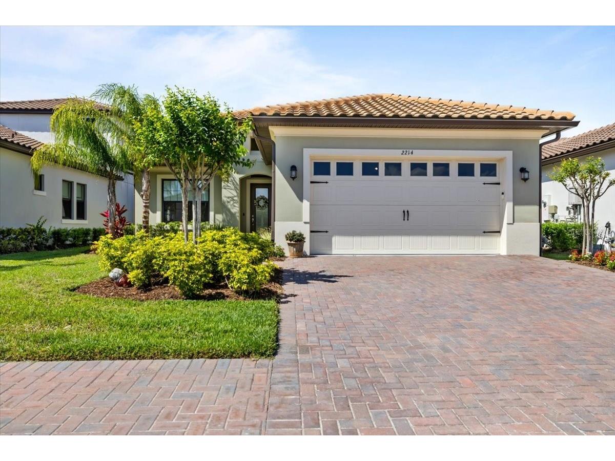 2214 5th Street E Palmetto FL 34221 TB8495056 image1