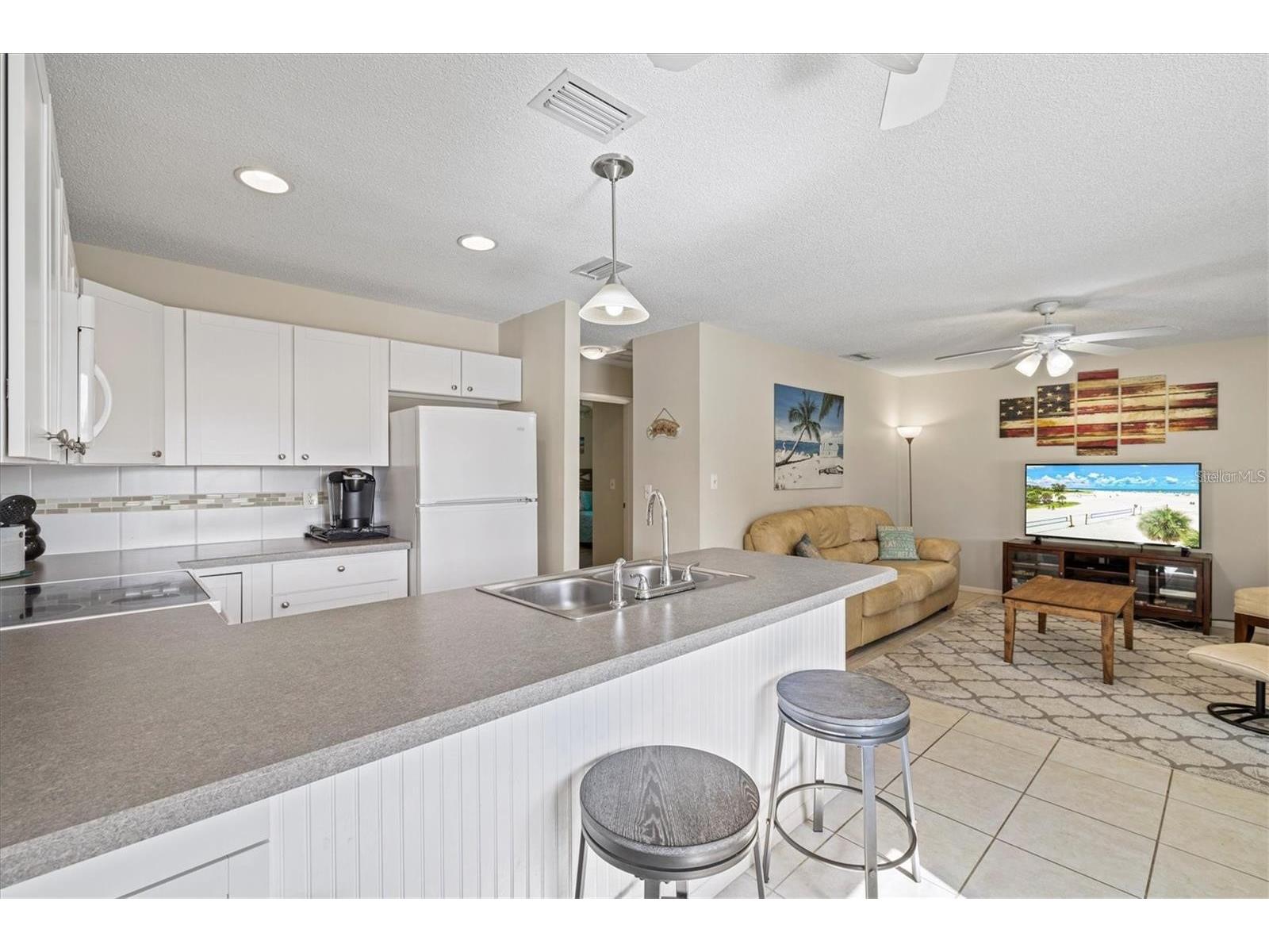 2214 Michele Drive Sarasota FL 34231 A4686063 image11
