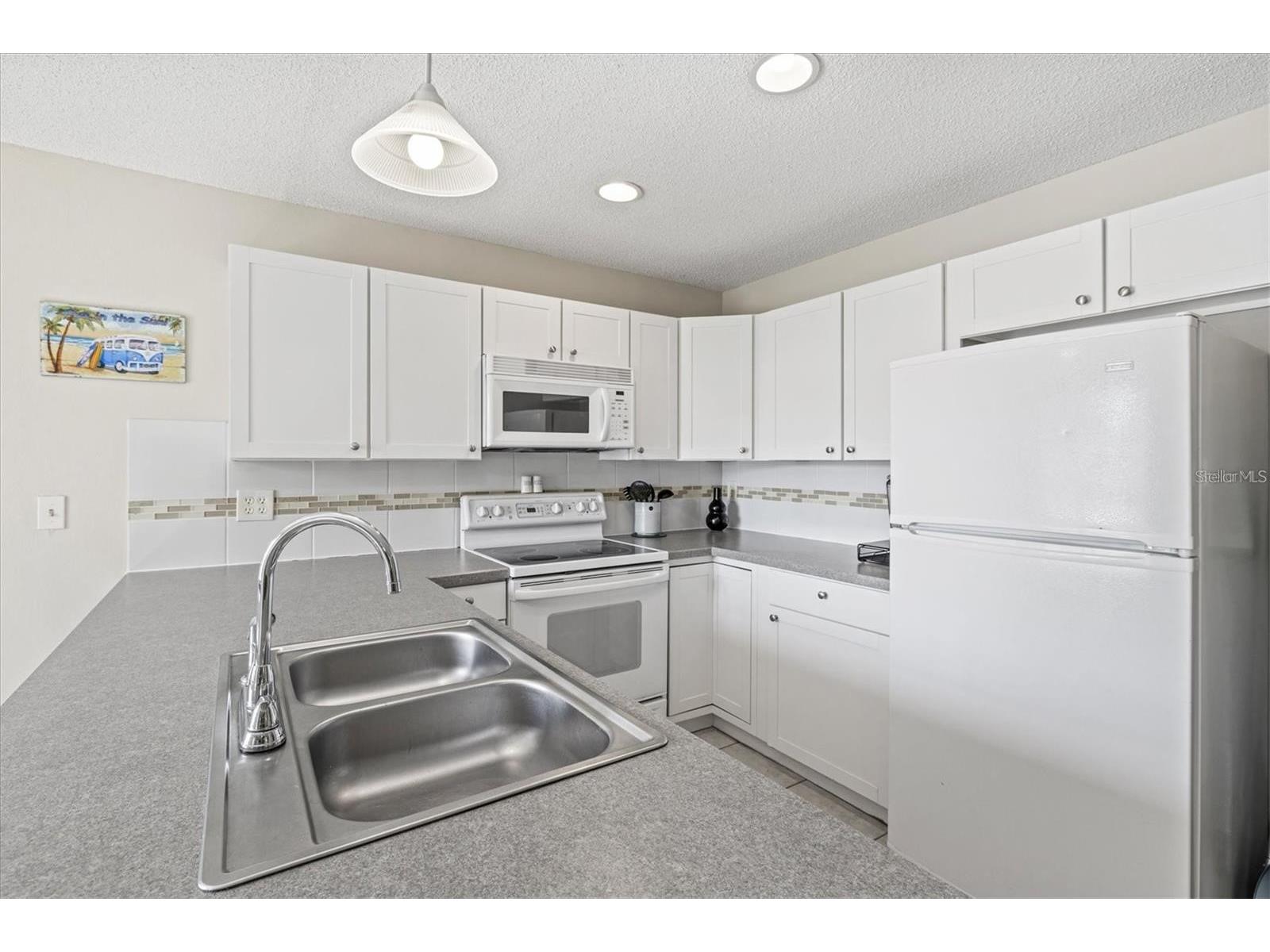 2214 Michele Drive Sarasota FL 34231 A4686063 image12