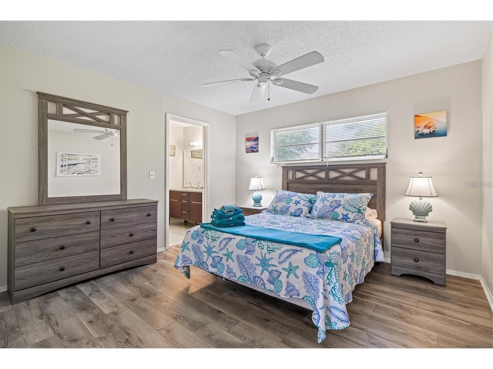 2214 Michele Drive Sarasota FL 34231 A4686063 image13