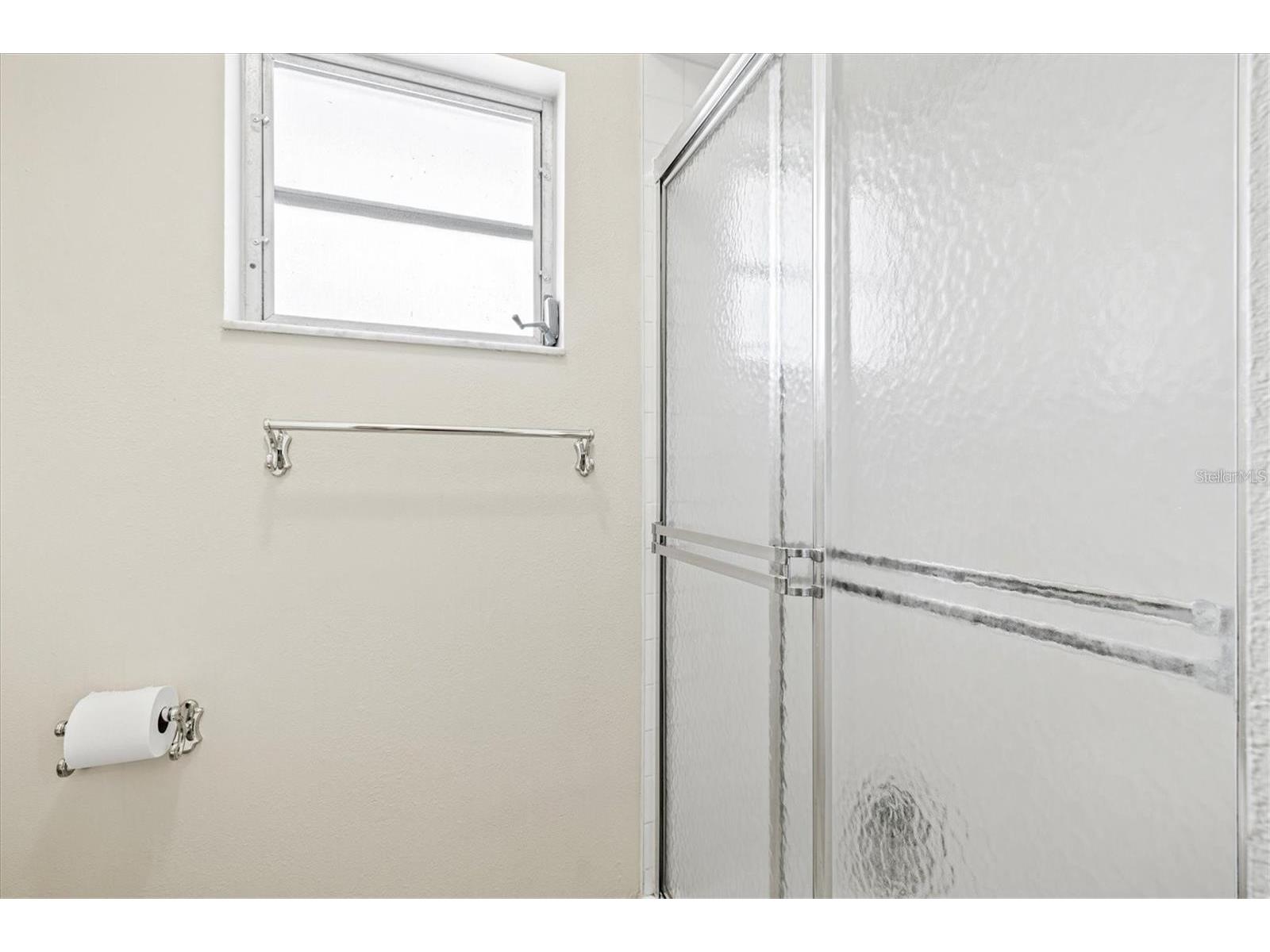 2214 Michele Drive Sarasota FL 34231 A4686063 image16