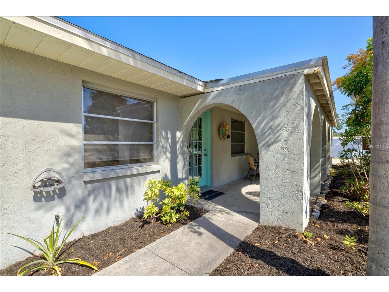 2214 Michele Drive Sarasota FL 34231 A4686063 image3