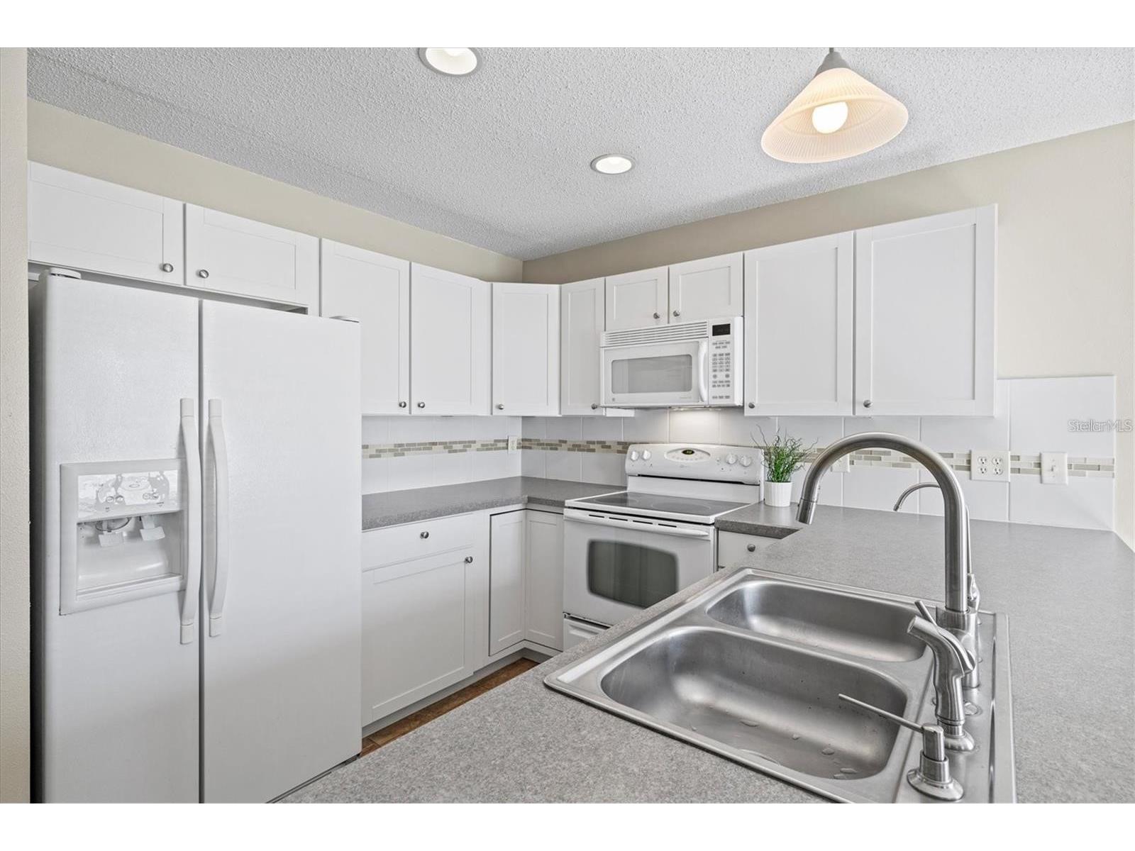 2214 Michele Drive Sarasota FL 34231 A4686063 image30
