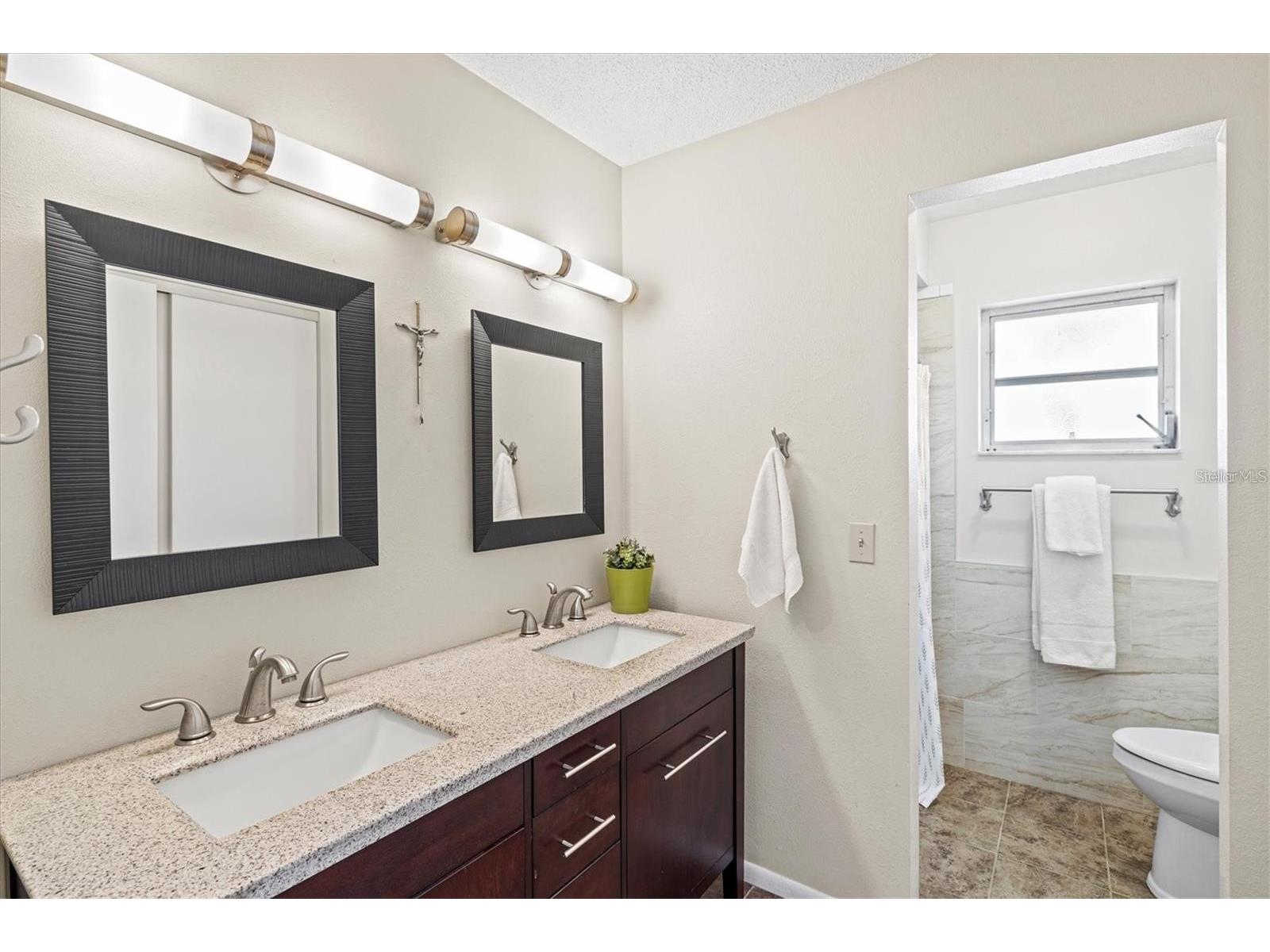 2214 Michele Drive Sarasota FL 34231 A4686063 image34