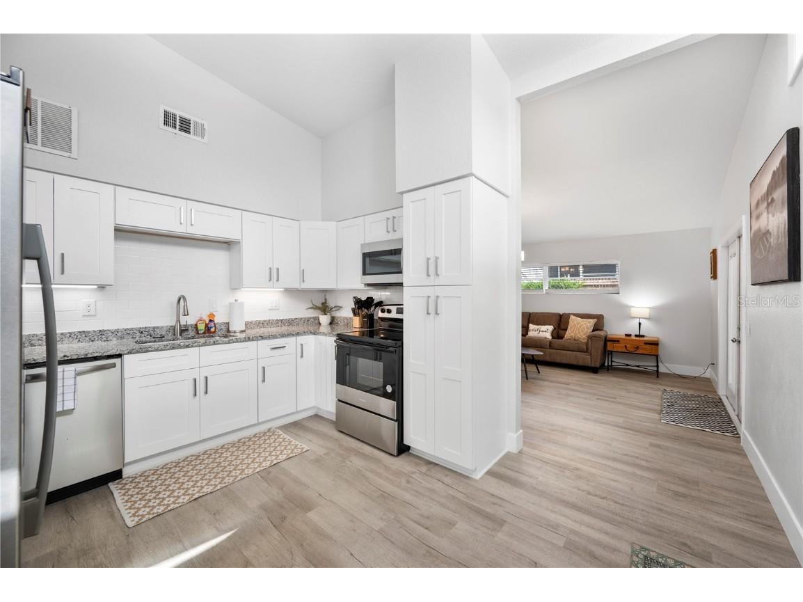 2214 Nottingham Road Lakeland FL 33803 TB8443860 image12