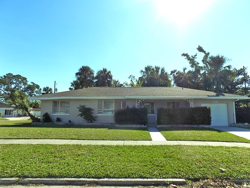 2215 18th Avenue W Bradenton FL 34205 A4630635 image1
