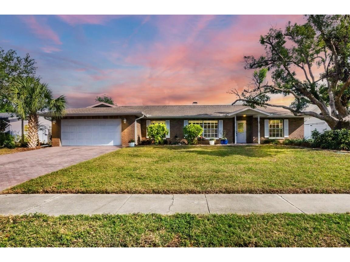 2215 39th Street W Bradenton FL 34205 - Pine Lakes A4632620 image1
