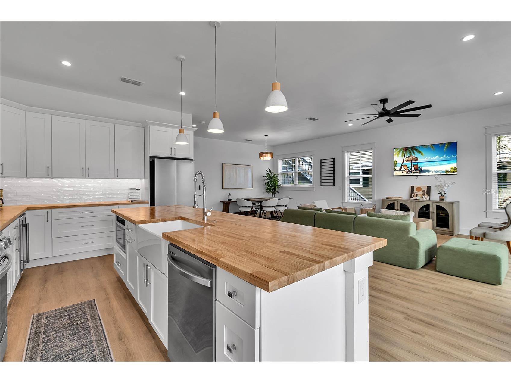 2215 Avenue C Bradenton Beach FL 34217 A4684407 image19