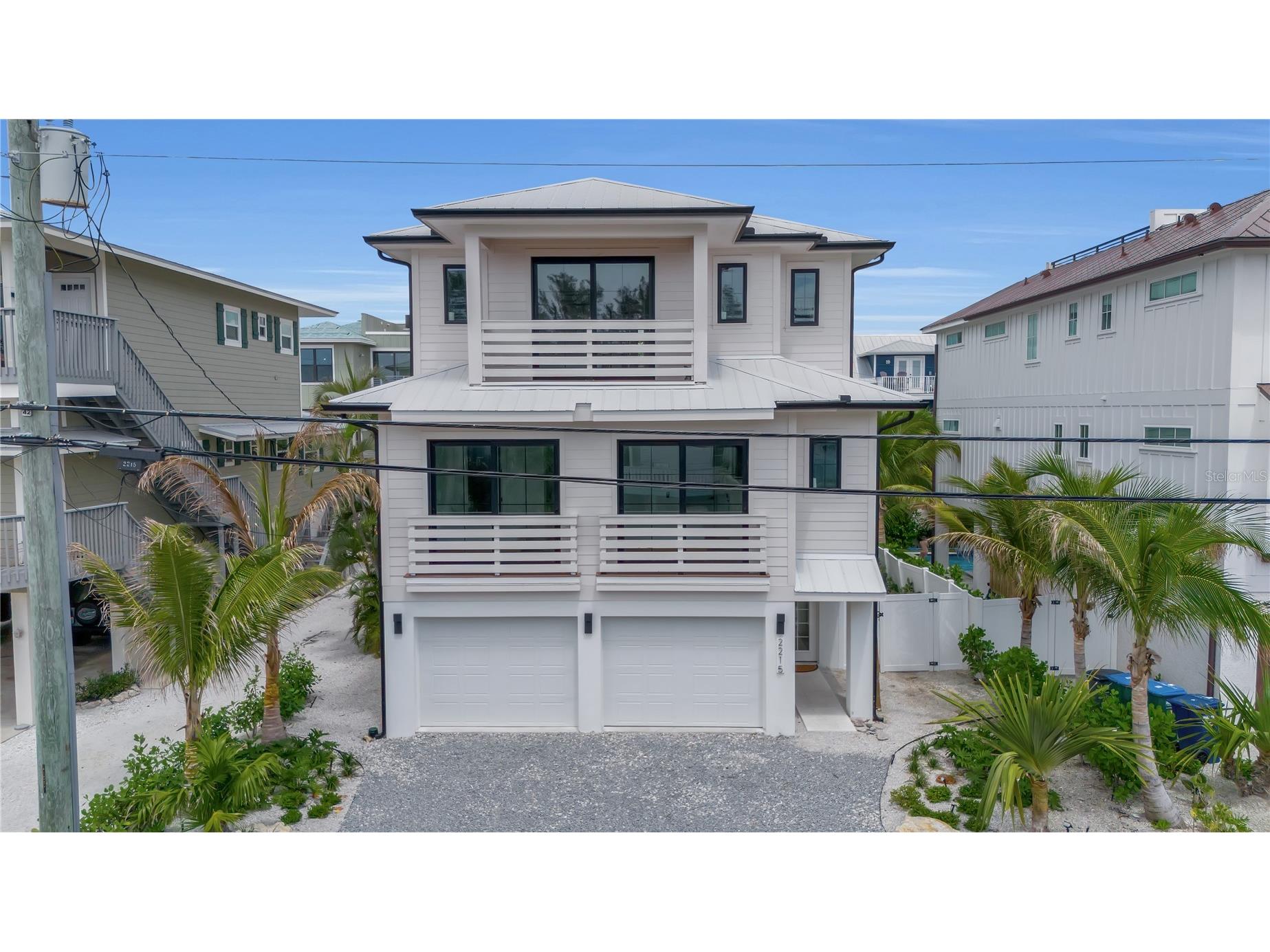 2215 Avenue C Bradenton Beach FL 34217 A4684407 image2