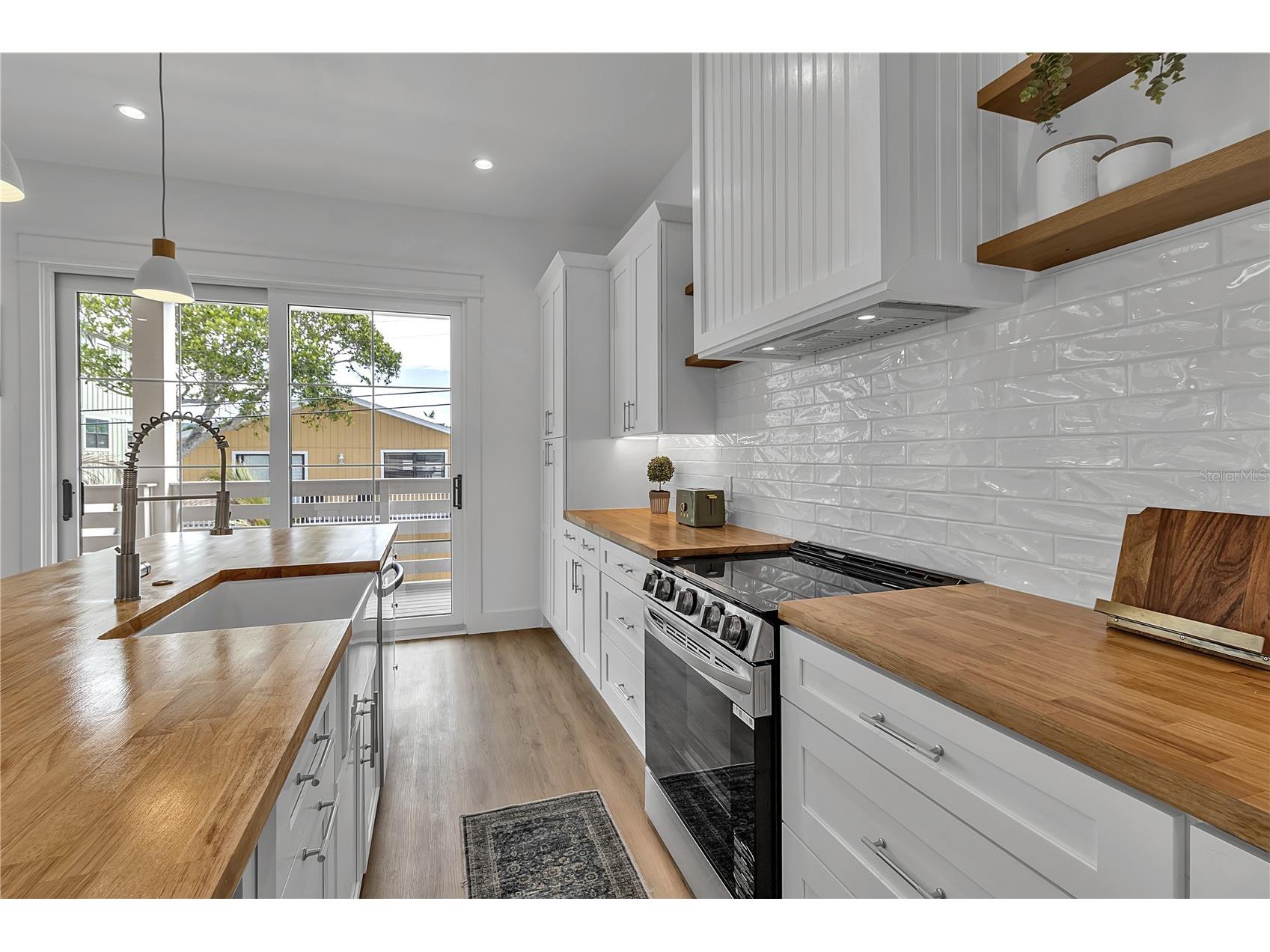 2215 Avenue C Bradenton Beach FL 34217 A4684407 image22