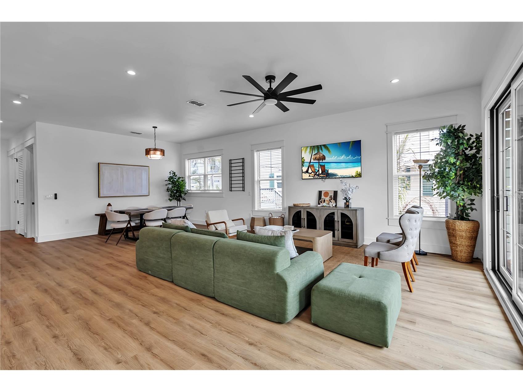 2215 Avenue C Bradenton Beach FL 34217 A4684407 image24