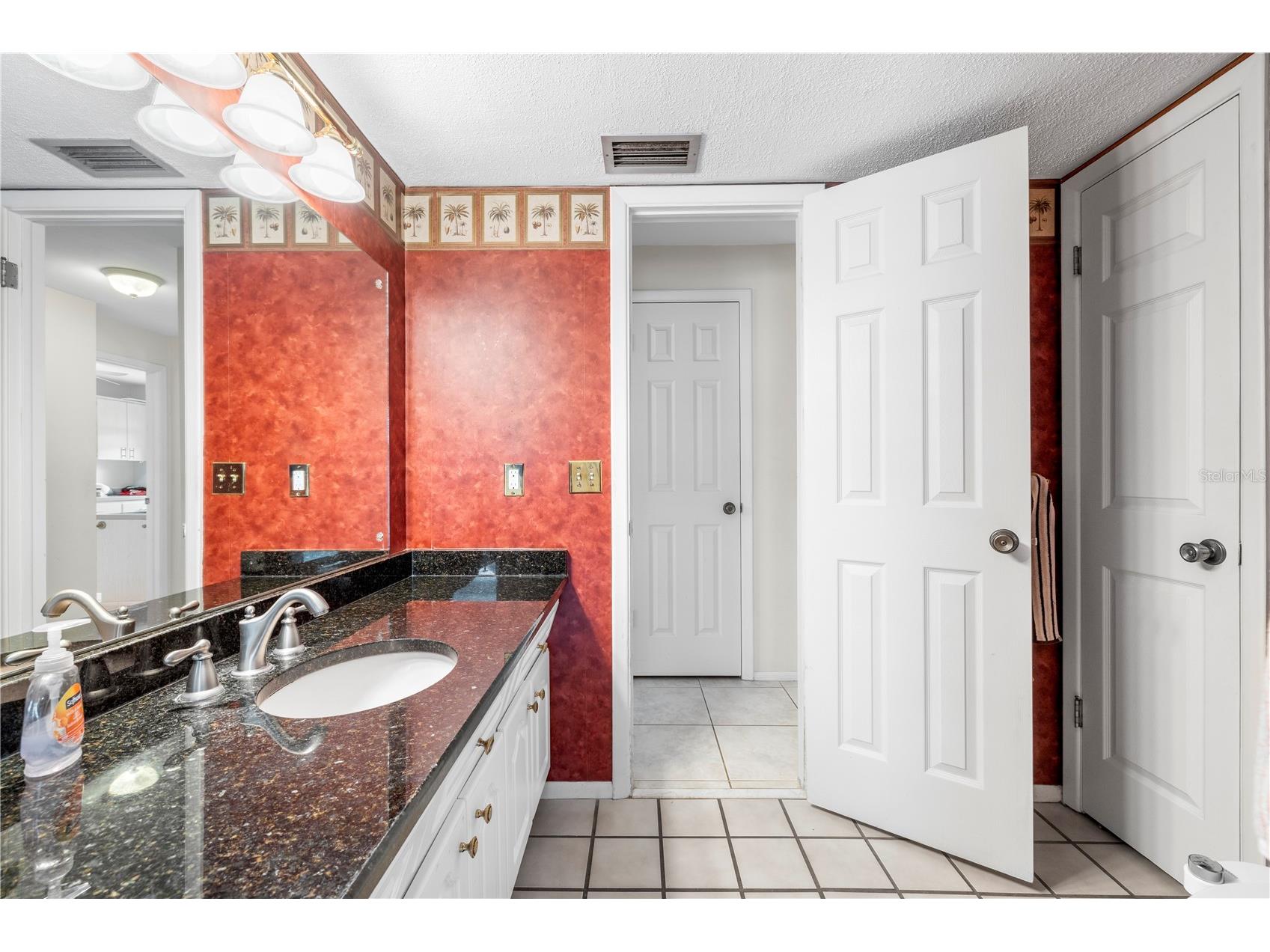 2215 Buena Vista Drive Clearwater FL 33764 TB8504911 image32