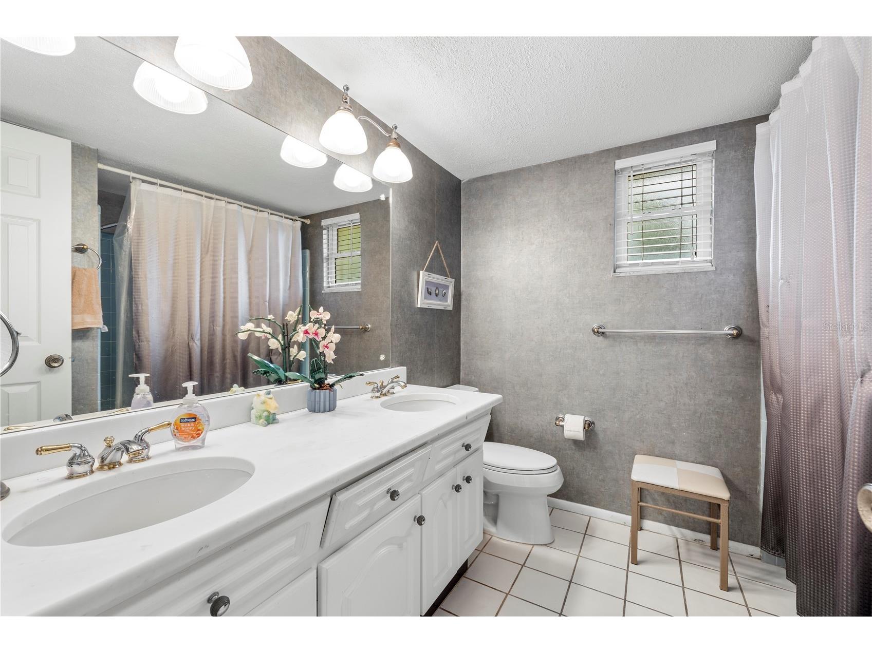 2215 Buena Vista Drive Clearwater FL 33764 TB8504911 image37