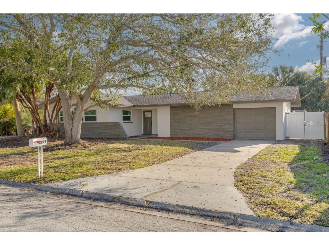 2215 Cedar Drive Dunedin FL 34698 TB8345069 image1