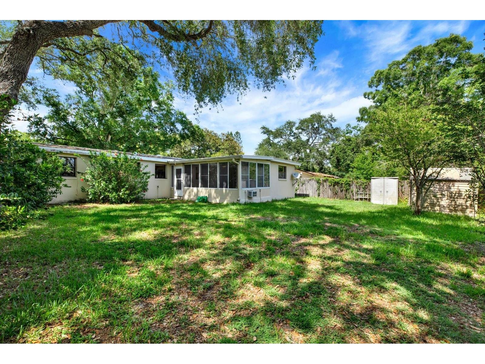2215 Curtis Drive S Clearwater FL 33764 TB8512542 image17