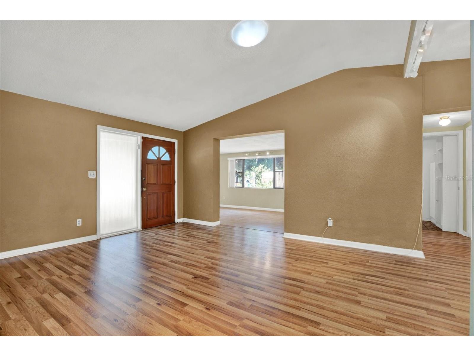 2215 Curtis Drive S Clearwater FL 33764 TB8512542 image5