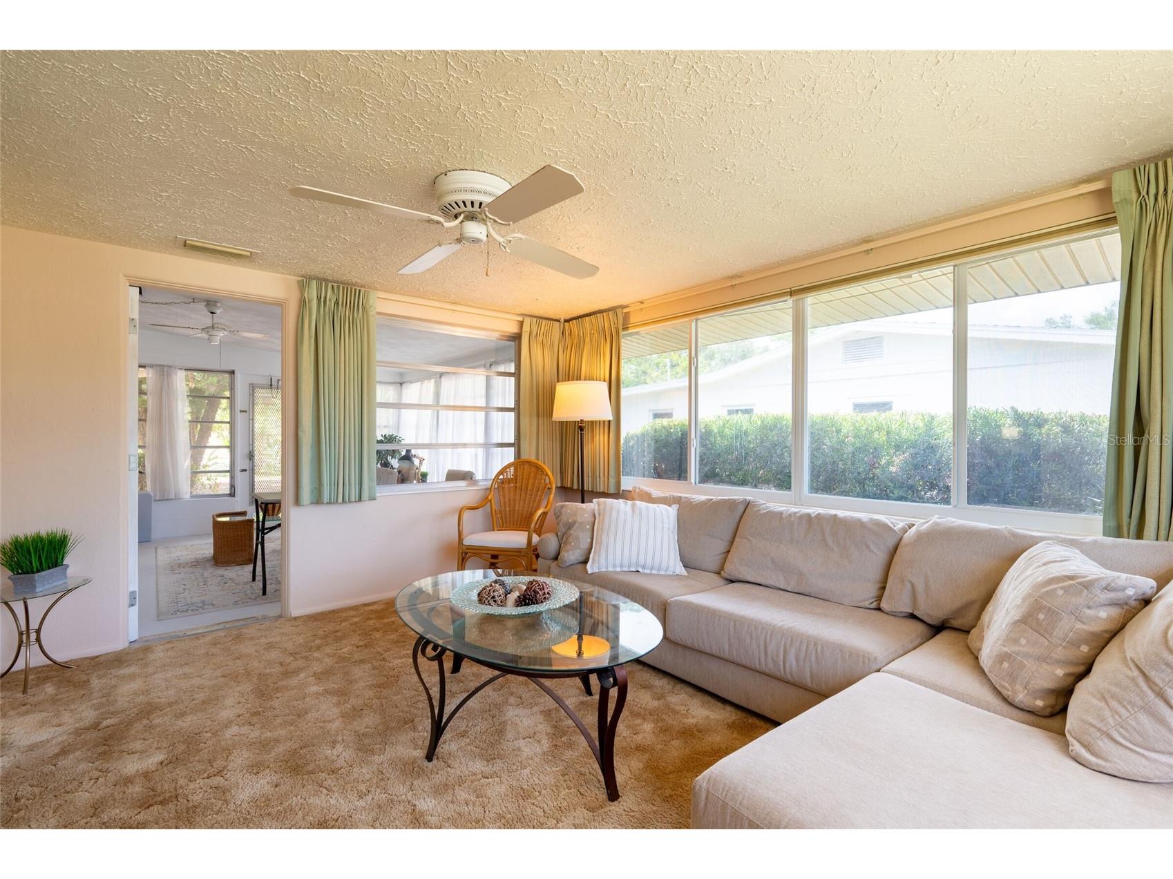 2215 Grove Street Sarasota FL 34239 A4695061 image10
