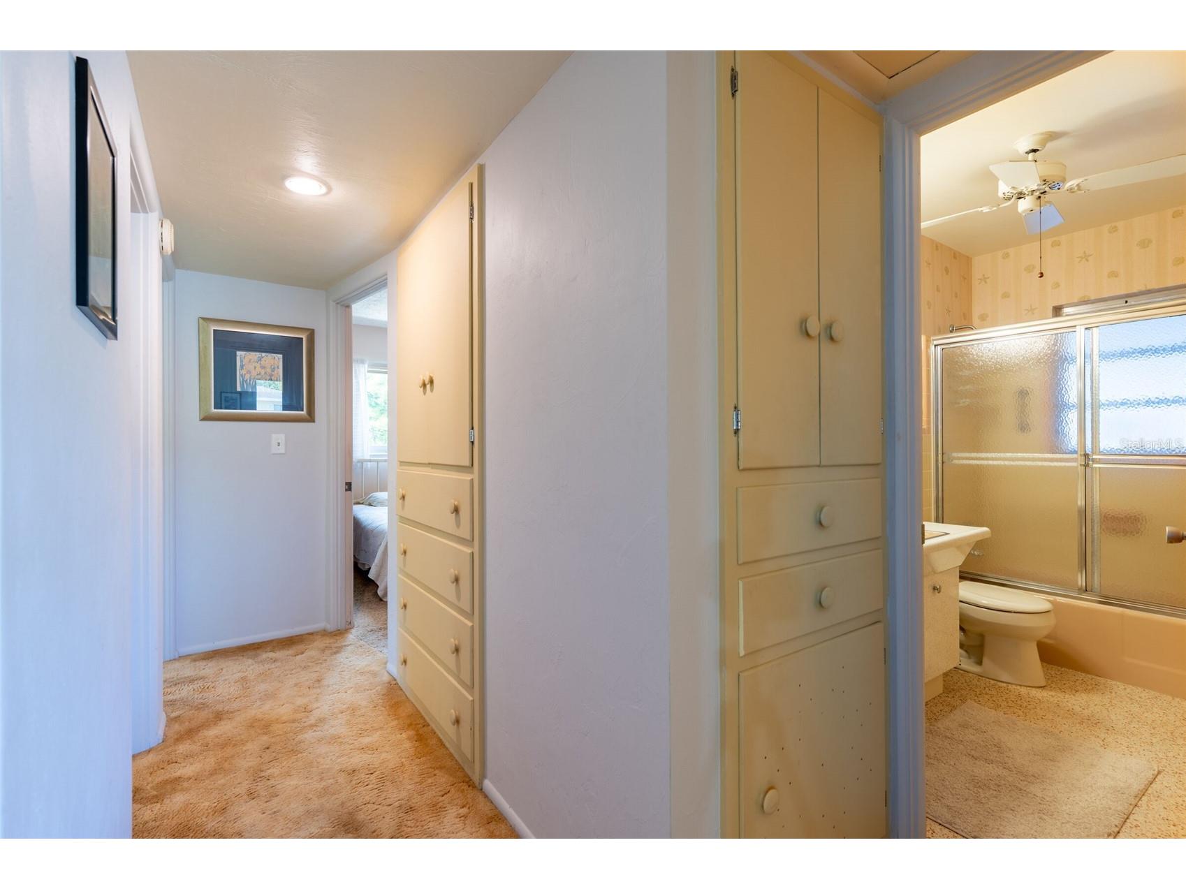 2215 Grove Street Sarasota FL 34239 A4695061 image18