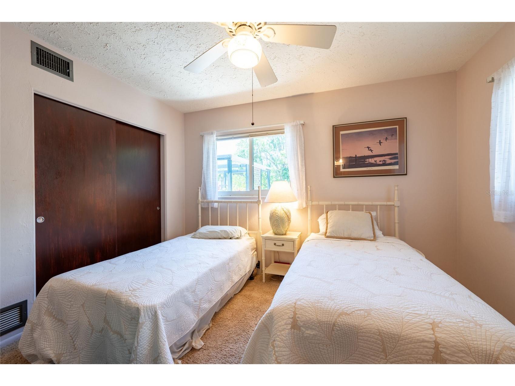 2215 Grove Street Sarasota FL 34239 A4695061 image24