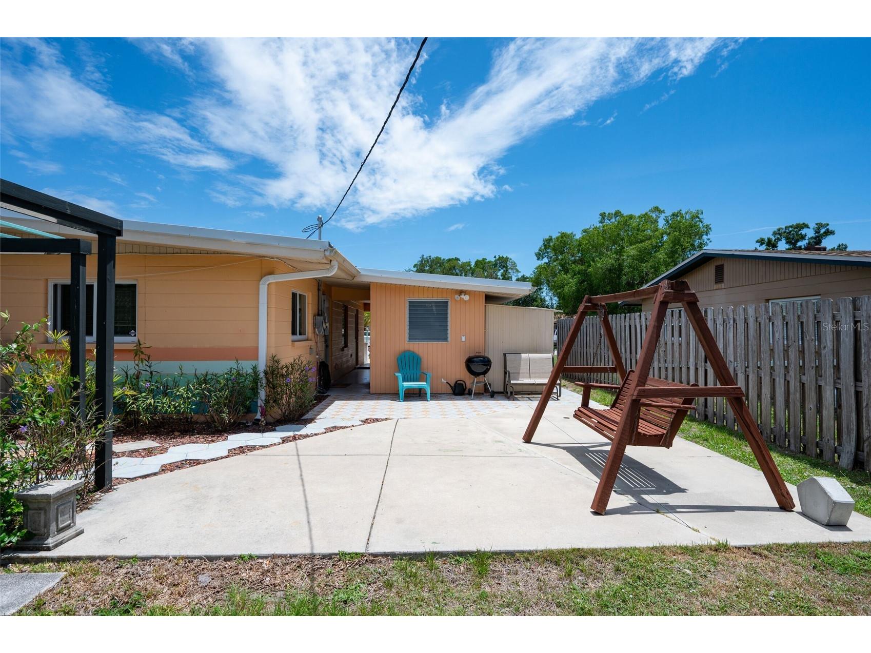 2215 Grove Street Sarasota FL 34239 A4695061 image30