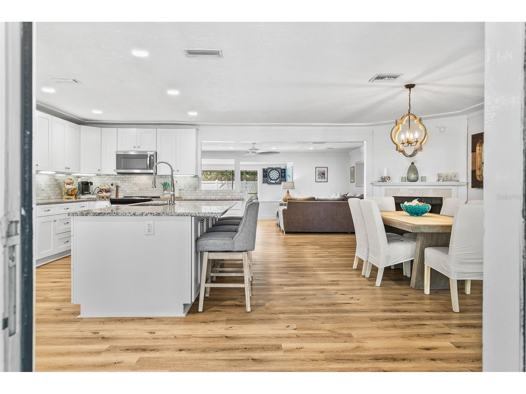 2215 Hibiscus Street Sarasota FL 34239 A4692327 image10