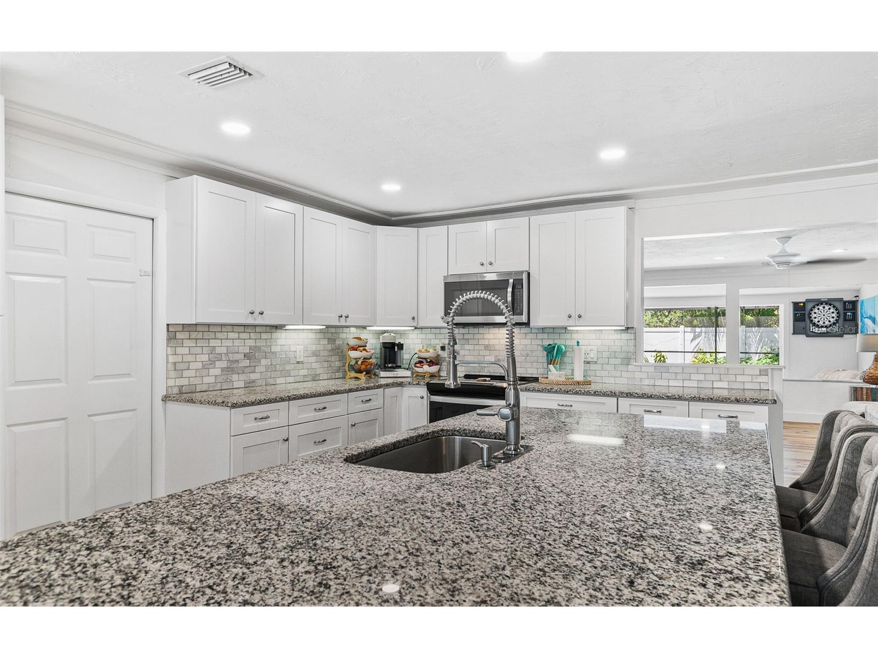 2215 Hibiscus Street Sarasota FL 34239 A4692327 image16