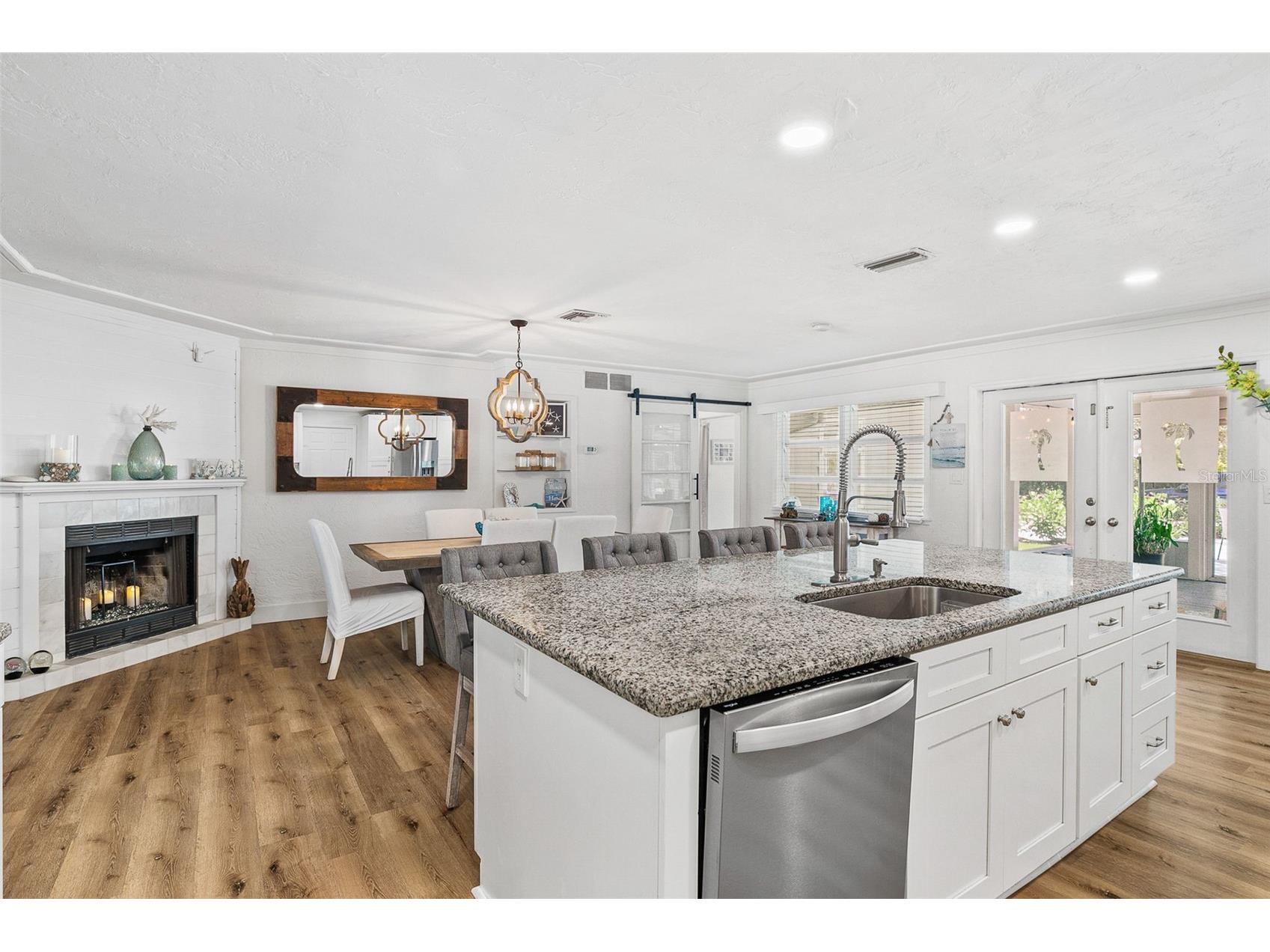2215 Hibiscus Street Sarasota FL 34239 A4692327 image19