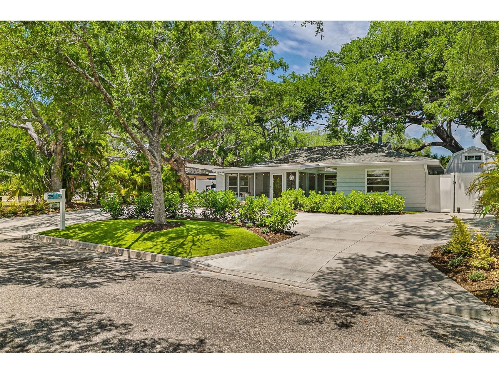 2215 Hibiscus Street Sarasota FL 34239 A4692327 image2