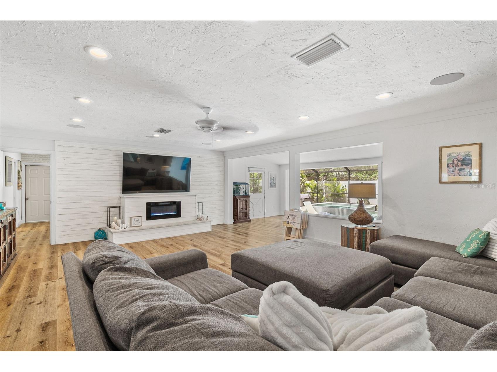 2215 Hibiscus Street Sarasota FL 34239 A4692327 image38