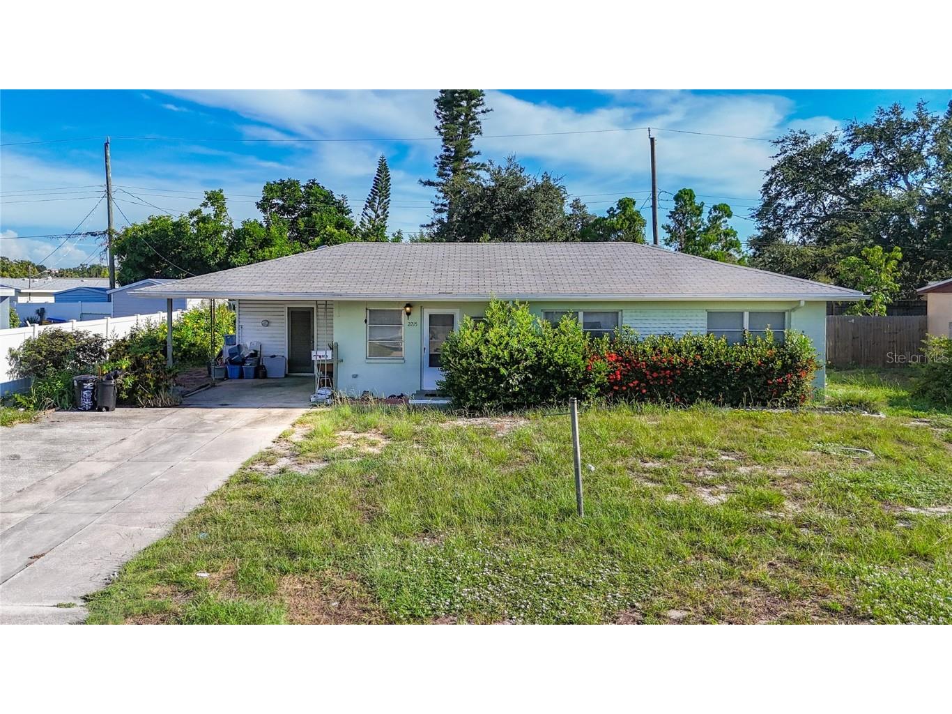 2215 N Wellesley Drive Bradenton FL 34207 A4661773 image1
