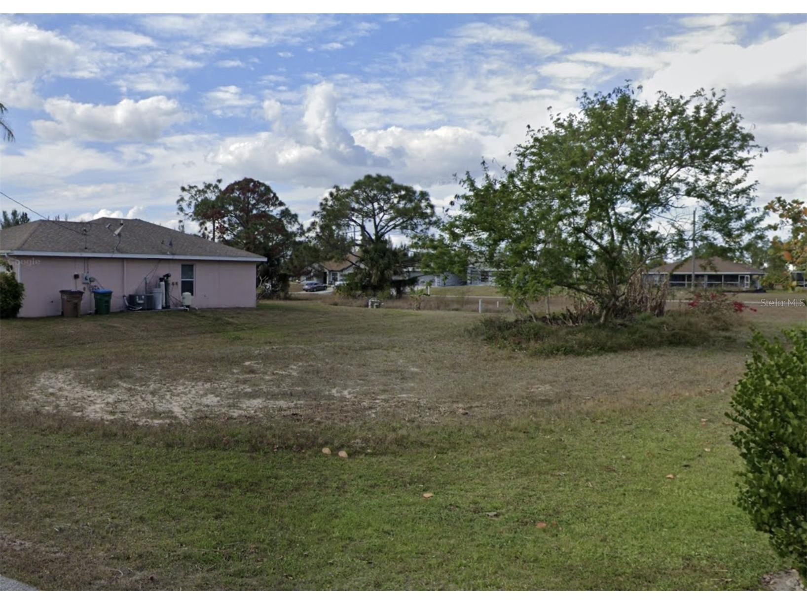 2215 Ne 34th Ln Cape Coral FL 33909 O6342440 image1
