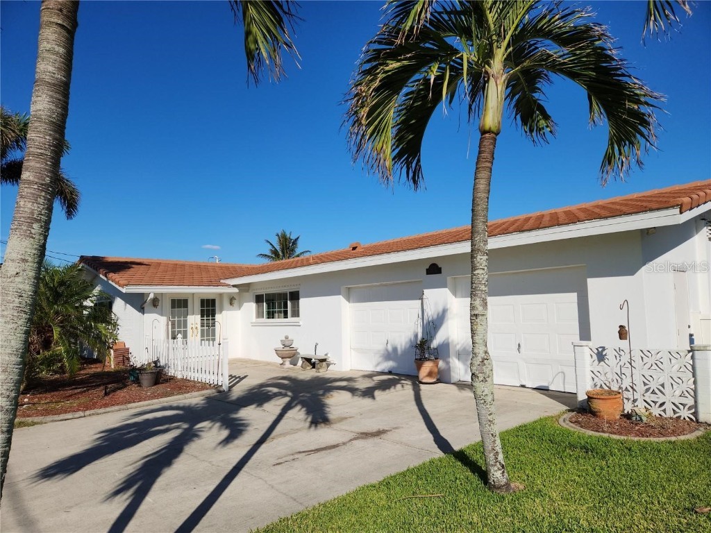 2215 Palm Tree Drive Punta Gorda FL 33950 C7518846 image2